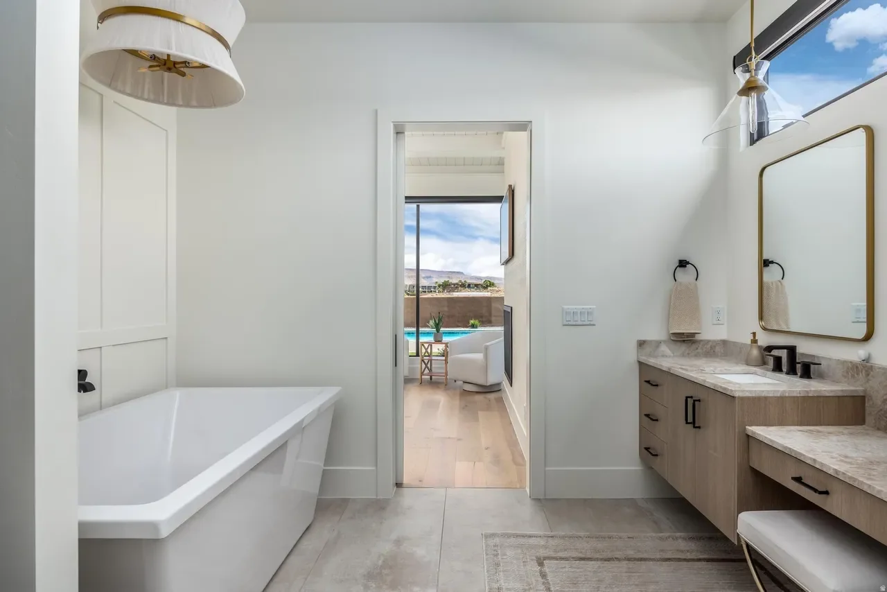 Primary bathroom at Zion Estate in Hurricane, Utah
